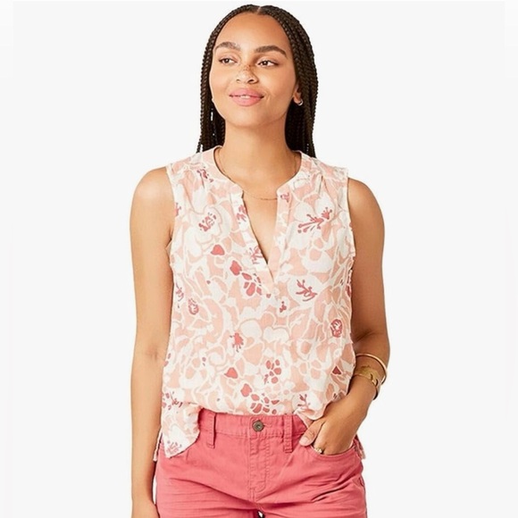 Carve Designs Tops - Carve Designs Dylan Sleeveless V Neck Tank Top Cloud Orchard Print Size Large